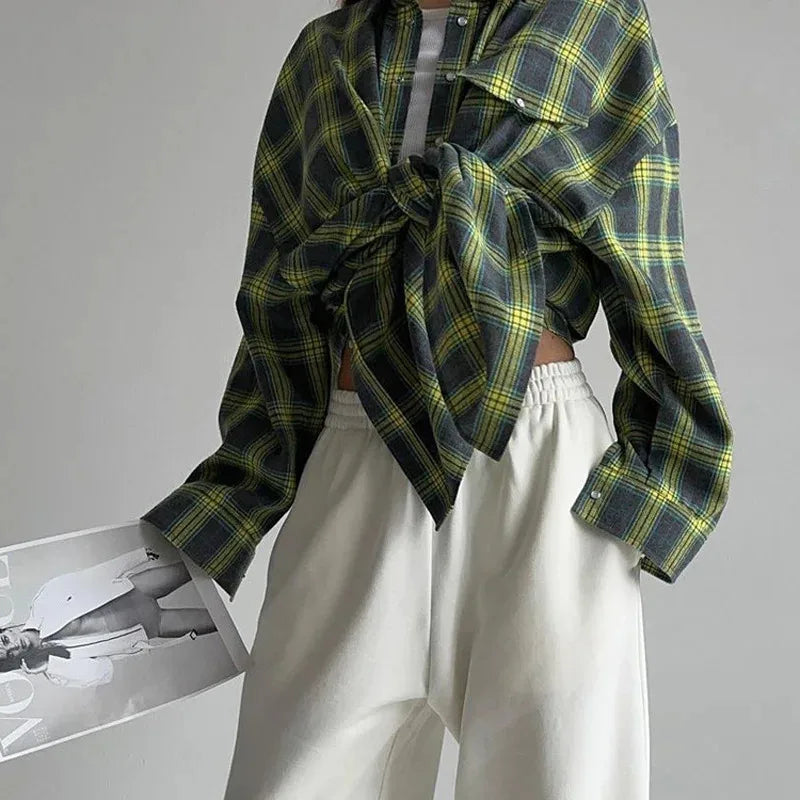 Women's Casual Plaid Flannel Shirt – Button Front Chest Pockets Daily Wear